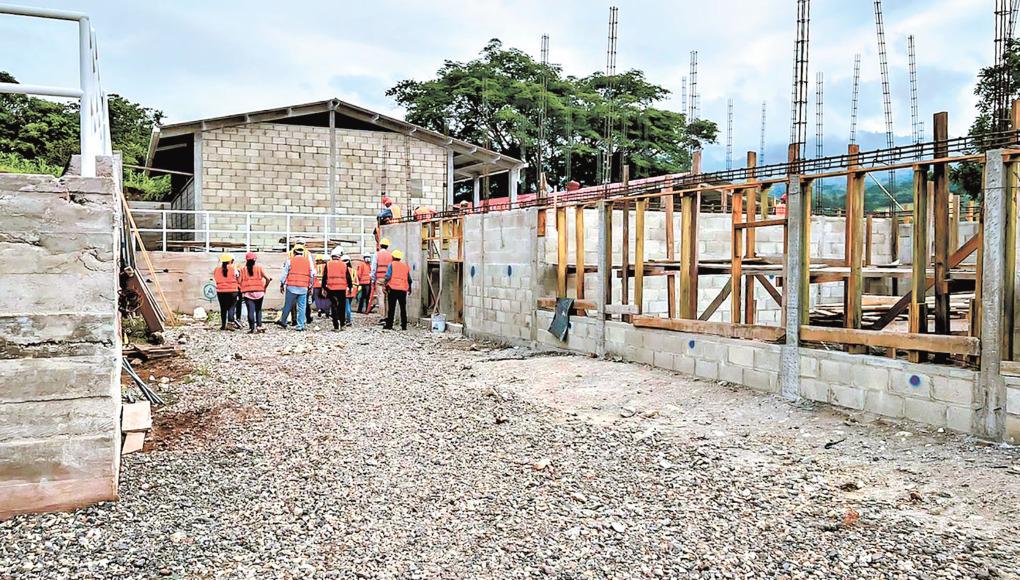 Reconstruyeron en seis meses 33 escuelas de las 800 dañadas en el país