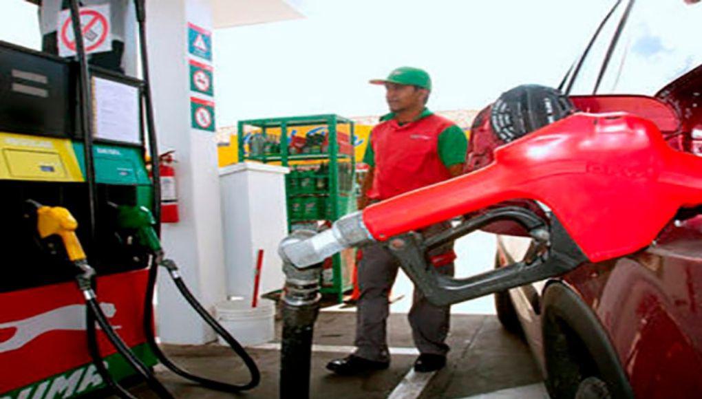 Urge la revisión de la fórmula de precios de los combustibles