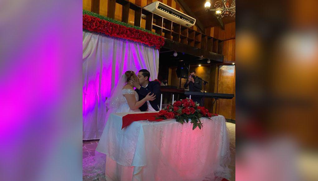 Jessy no quiso alejarse de Chary pese a que él se lo pidió.