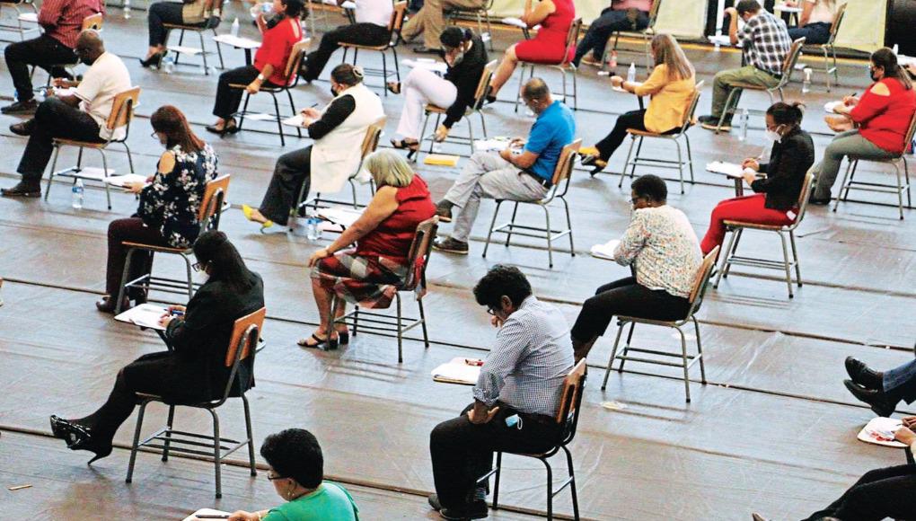 Piden investigar nombramientos de maestros