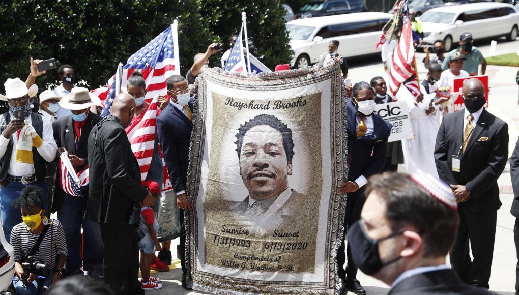 Polémica: Fiscalía no presentará cargos contra policías que mataron a un hombre negro en EEUU