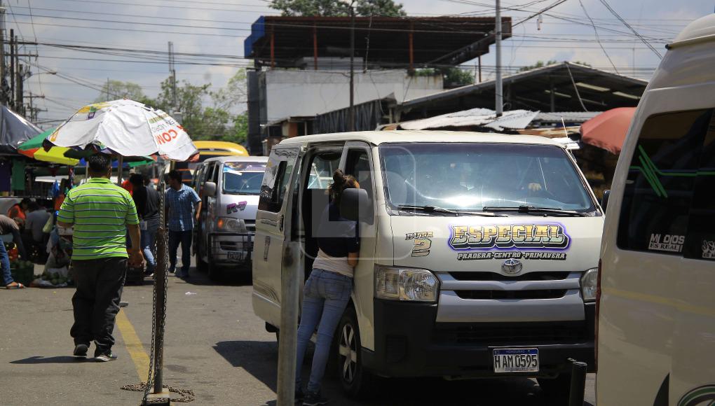 Autoridades anuncian sanciones a transportistas que incumplan las medidas.