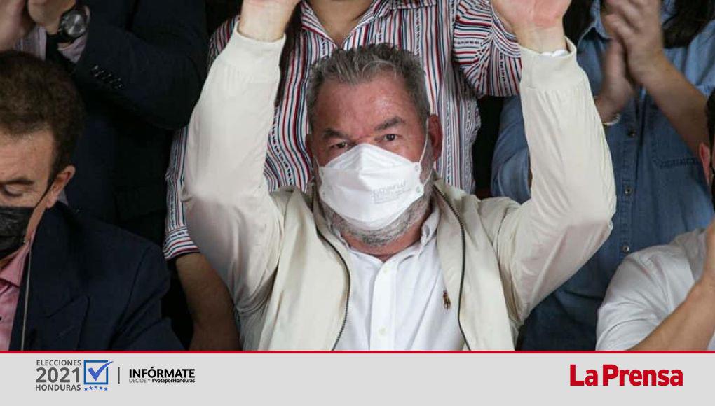 “Mel” Zelaya acusa al CNE de no querer inscribir candidatura de Roberto Contreras