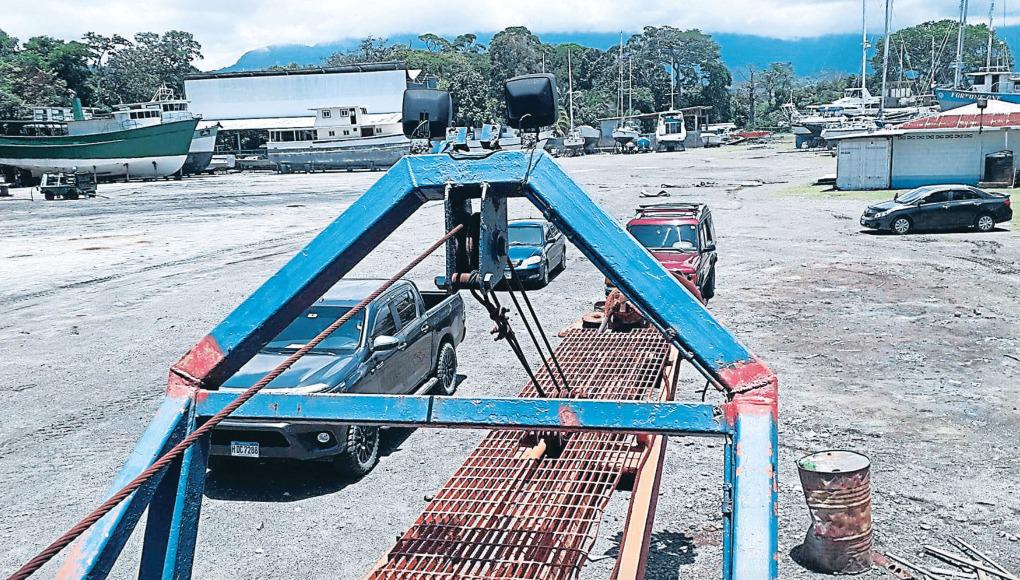 Empresa que dragará el muelle de La Ceiba tiene equipo dañado