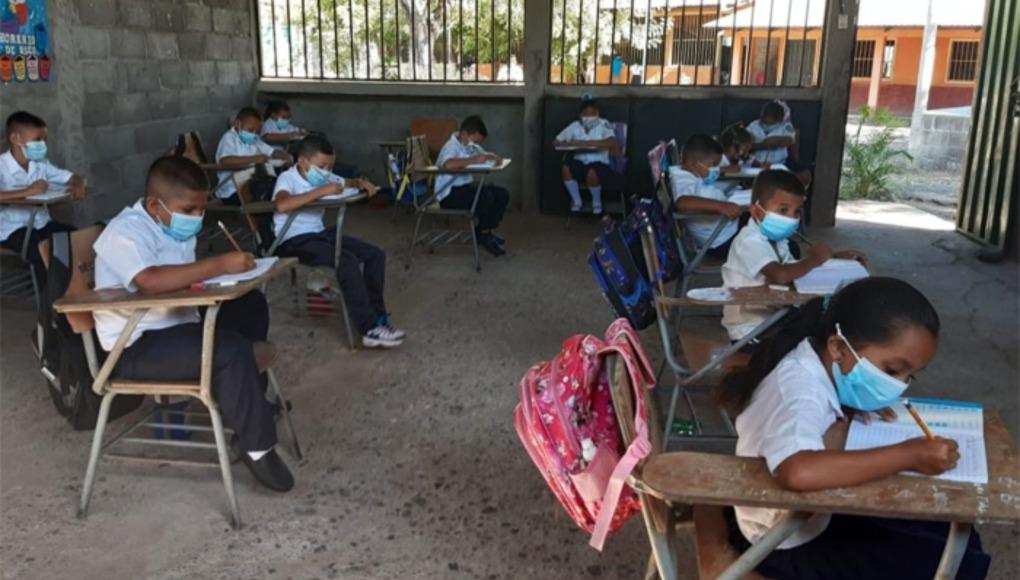 L300 millones tiene Educación para reparar 1,125 escuelas