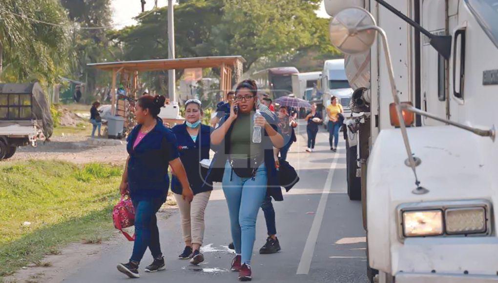 En algunos sectores se reportó el bloqueo de la carretera en el paro de ayer.