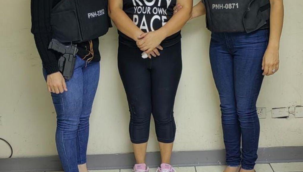 Envían a la cárcel a mujer por golpear e insultar a su tía de 64 años en Tegucigalpa