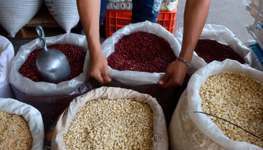 Piden que rebaja de combustibles se traslade a la canasta básica