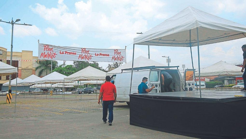 Hoy es el primer “flea market” en el parqueo del Comisariato Los Andes