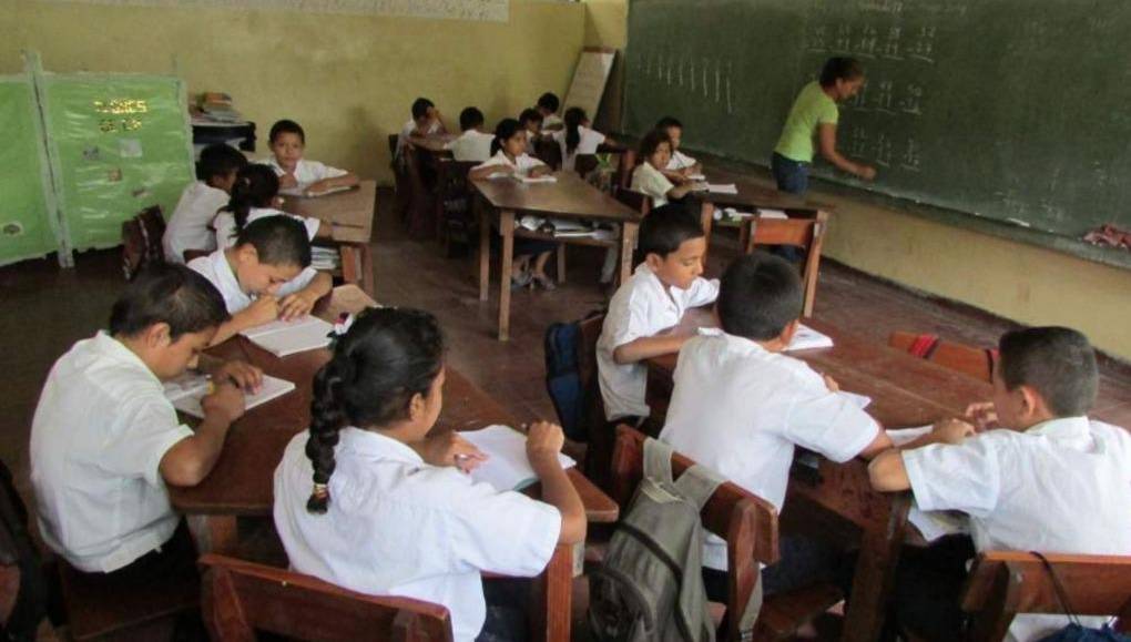Honduras reanuda clases a nivel nacional tras suspensión por lluvias