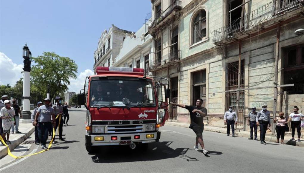 Sube a 18 la cifra de muertos en la explosión en un hotel de La Habana