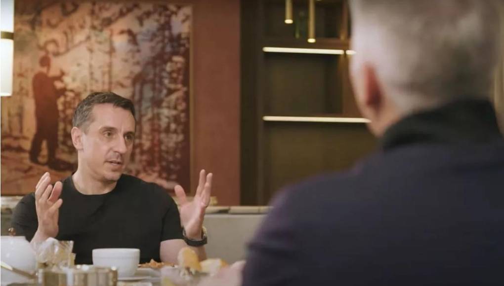 La respuesta de Gary Neville fue del todo contundente: “Yo era el representante sindical de la PFA, y no está permitido hacer eso. No puedes despedir a alguien así, es un despido improcedente en cierto modo”.