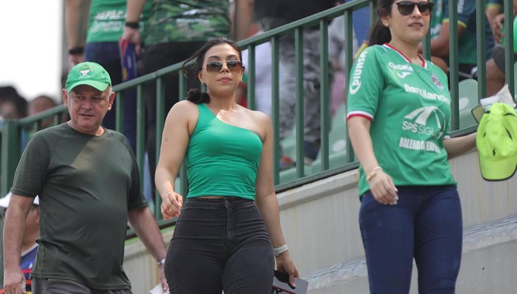 Bellas chicas y la fiesta del Yankel: ambientazo en el Marathón vs Génesis