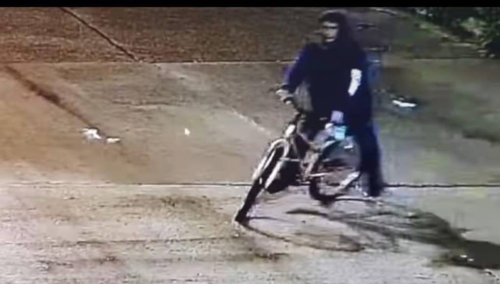 Bárbara Cecilia Prieto fue asesinada cuando el ahora imputado la interceptó en la calle bajo amenaza con un cuchillo. Ella salía de su casa y se dirigía hacia el Instituto de Formación Docente de Rivera, donde estudiaba. 