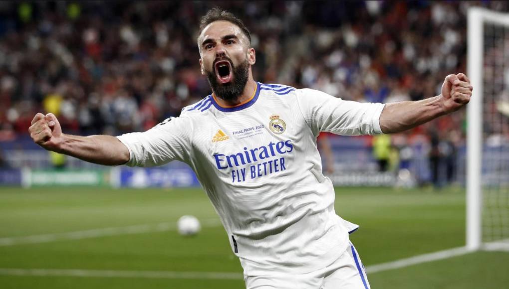 DEFENSA: Dani Carvajal se mantiene como lateral derecho.