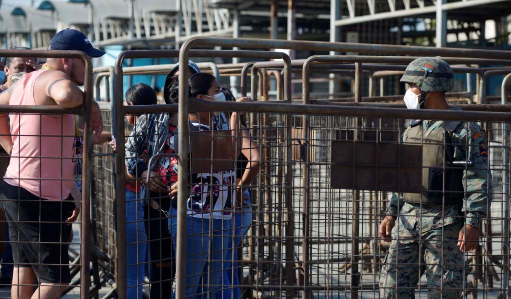 24 muertos y 49 heridos tras un motín en una cárcel de Ecuador