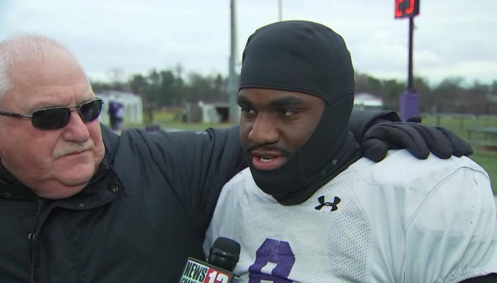 Simon dejó una huella imborrable en la comunidad deportiva. Además de sus logros en el campo, su calidad humana y su carisma lo convirtieron en una figura querida y admirada por todos aquellos que lo conocieron.