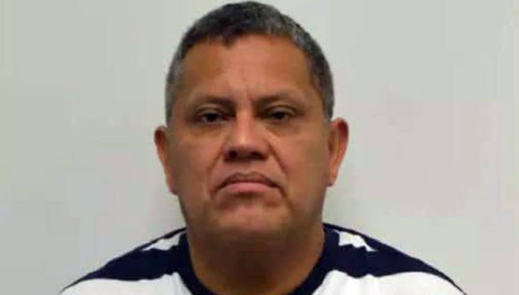 “Geovanny Fuentes abrió un maletín con fajos de billetes de veinte dólares, se lo dio a JOH y le dijo: Úsalo para tu campaña. JOH me dijo José, cámbiame estos a Lempiras. Lo conté en la mesa redonda”, dijo José Sánchez, testigo de la Fiscalía contra Juan Orlando Hernández.