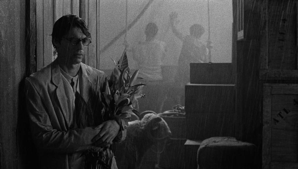 Lo que le interesó como actriz era entender lo que le pasa a su personaje como ser humano, entender sus acciones y meter a los espectadores en su caos interno. “Es una historia muy dura porque ella cree realmente que está haciendo algo muy bueno”, agregó.