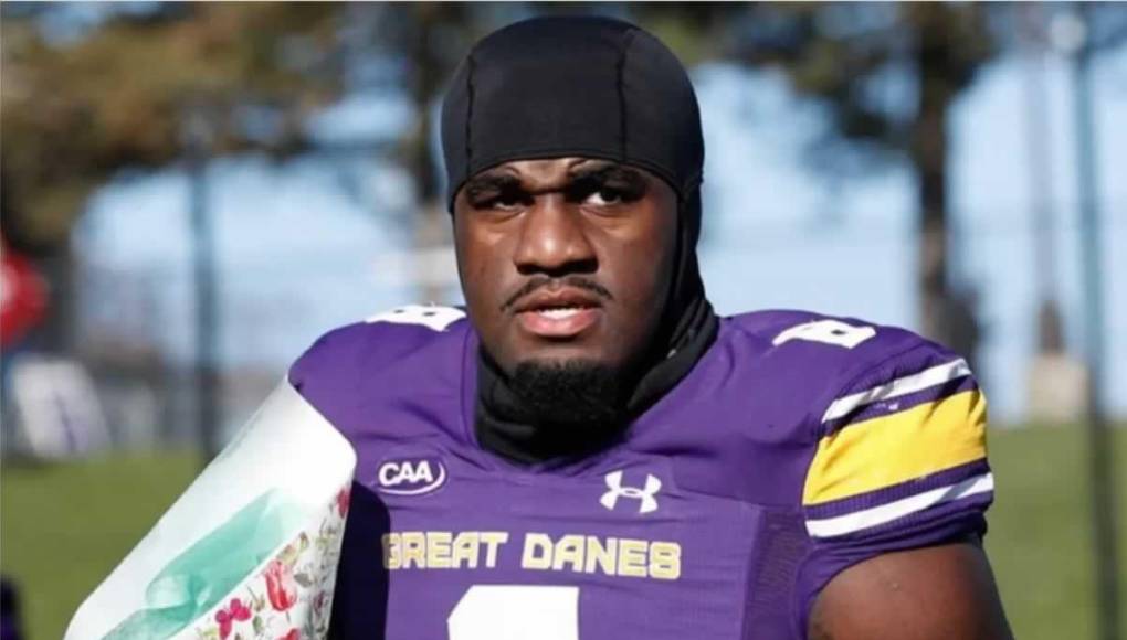 AJ Simon jugó las últimas dos temporadas para Albany después de iniciar su carrera colegial en Bloomsburg University.