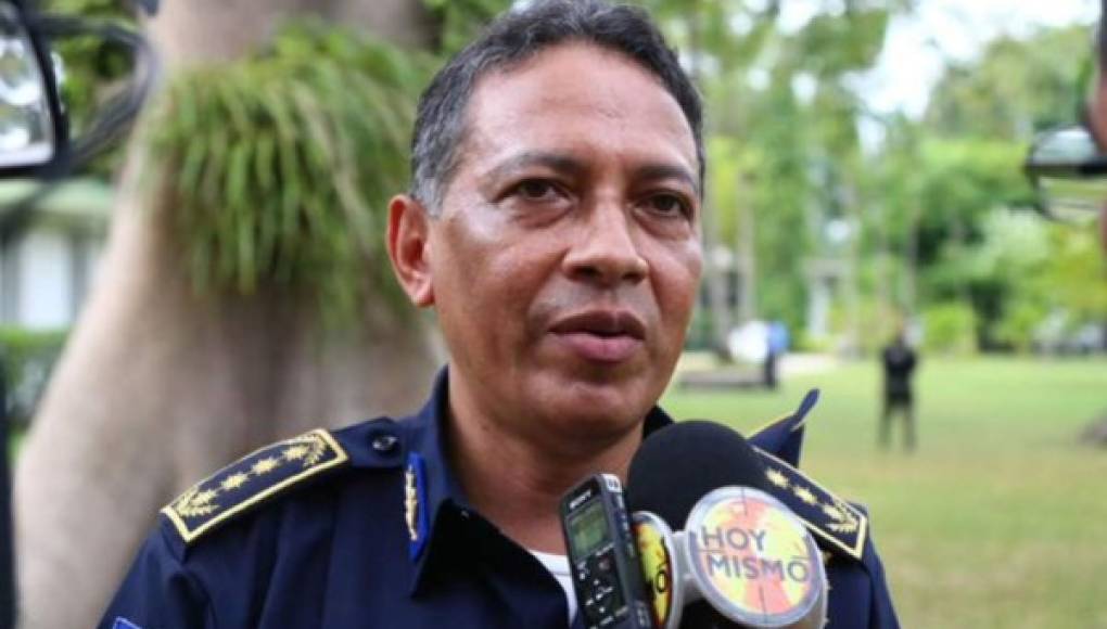 Por amenazas a muerte se va de Honduras Leandro Osorio, comisionado de la Policía