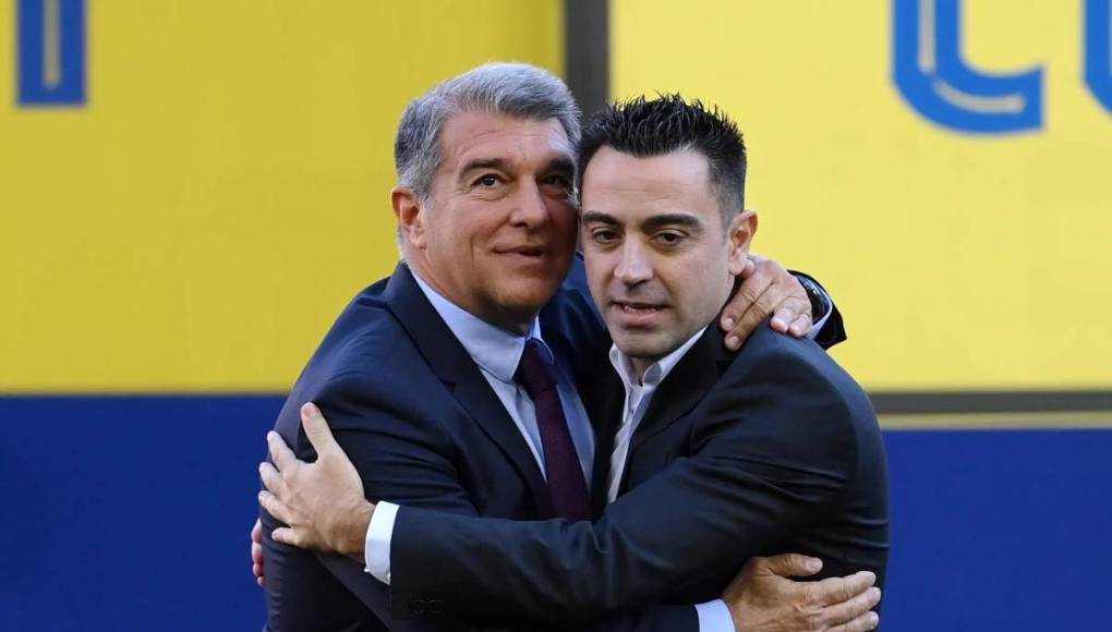 Laporta, según informan en España, estaría dispuesto a que Xavi se quedara luego del cierre temporada que hizo, esto a pesar de quedar eliminados en Champions y perder la Liga Española.
