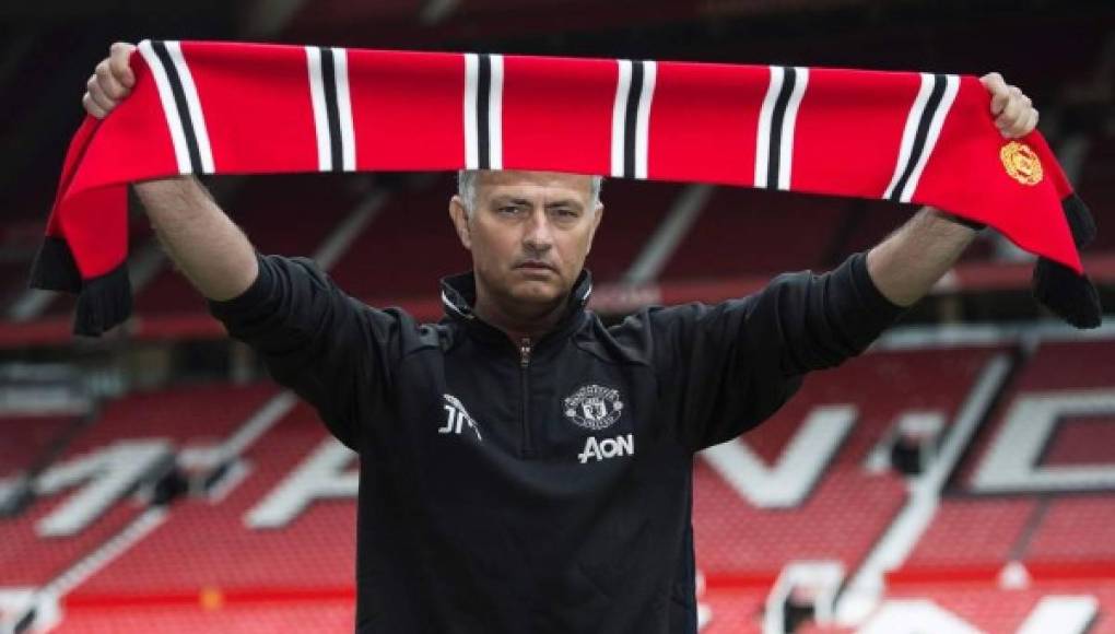 Mourinho llegó al Manchester United en 2016 y se fue en diciembre de 2018 tras dirigir en 144 partidos y haber ganado 3 títulos en apenas dos temporadas y media: Europa League, Community Shield y League Cup. Su porcentaje de victorias con los Reds Devils fue de 58%.
