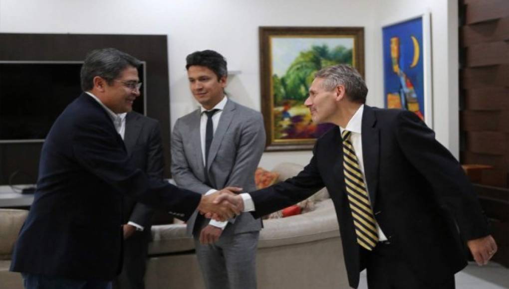 Juan Orlando Hernández se muestra satisfecho por acuerdo con el FMI