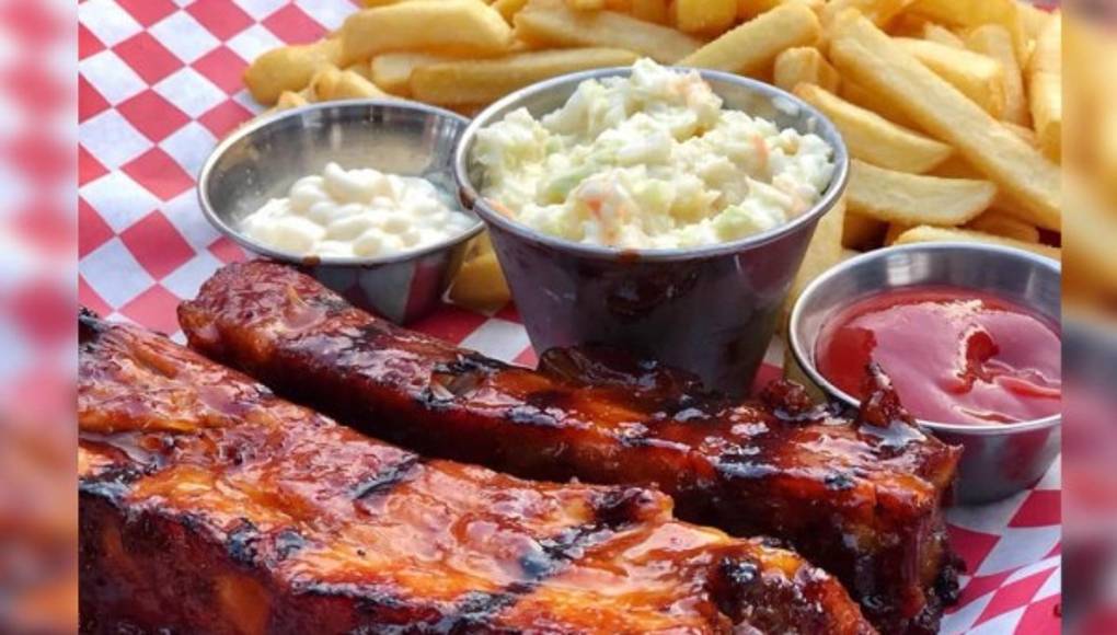 'Ribs' Restaurante de costillas ahumadas con sazón familiar en San