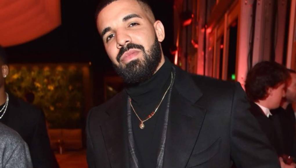 Drake demanda a mujer por difamación
