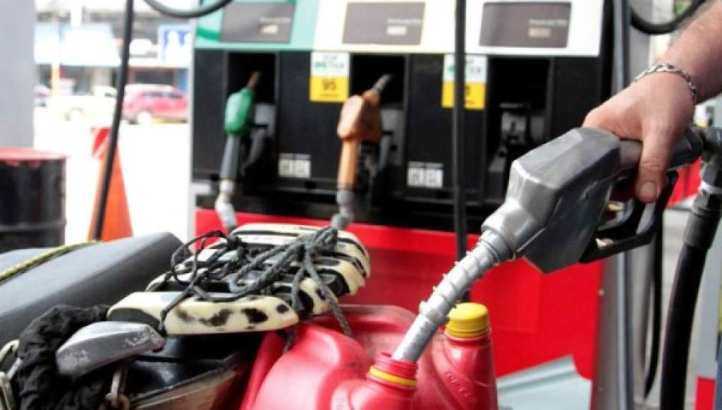 El precio de los combustibles seguirá hacia al alza la siguiente semana