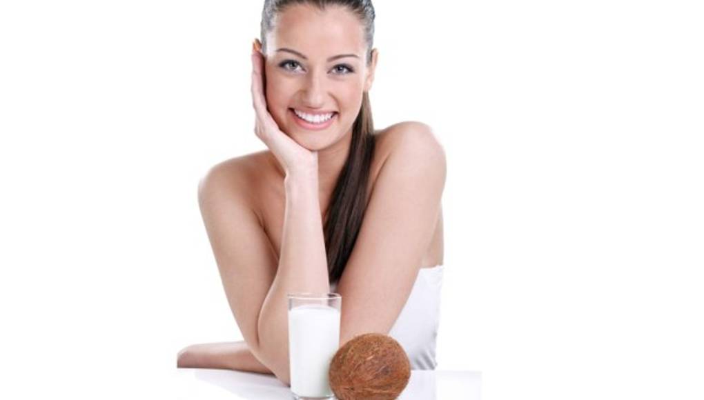 El aceite de coco renueva la piel