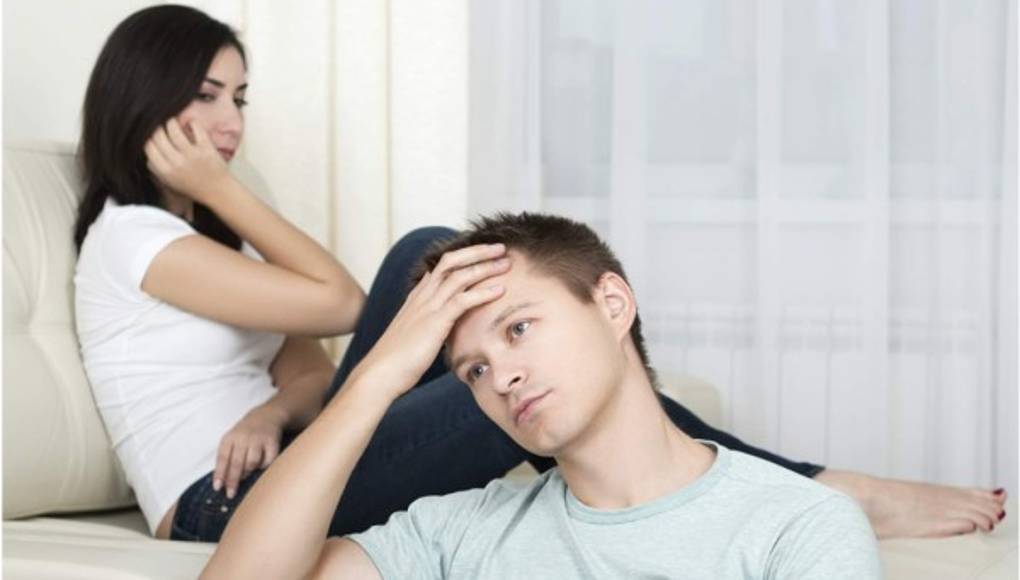 Quiere dejar a su amante para volver con su esposa