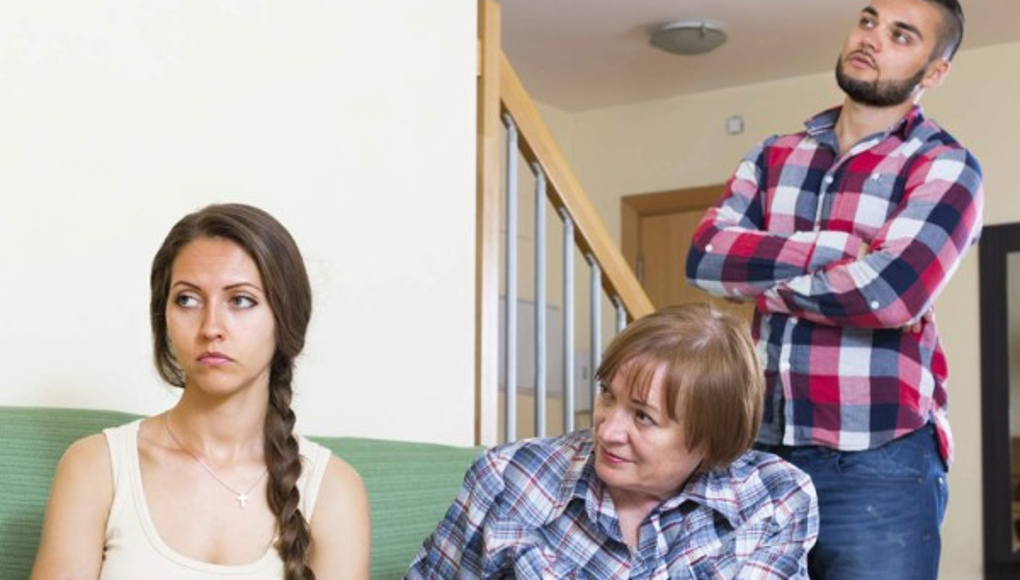 Suegra siembra la duda en su relación