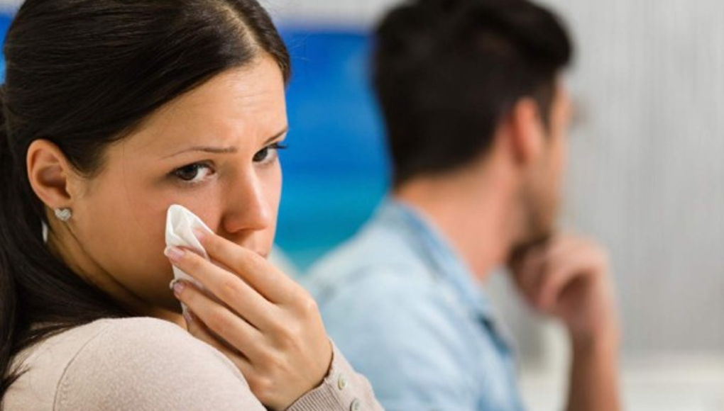 Arrejuntada y engañada