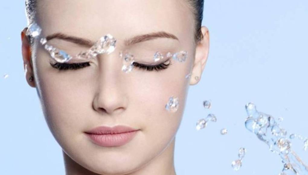 El agua micelar: Qué es, cómo usarla y para qué sirve