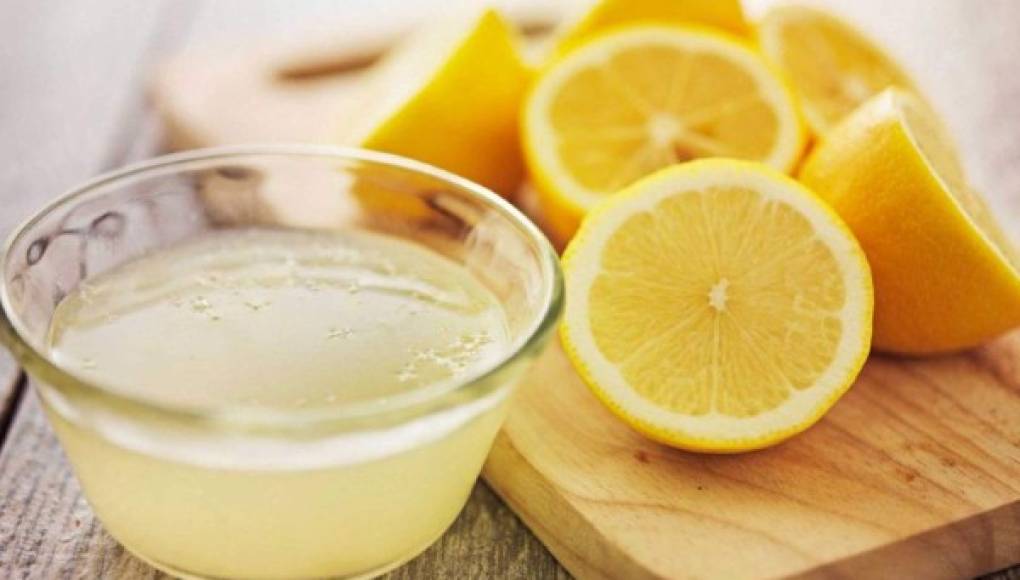Jugo de limón en ayunas para adelgazar: ¿Un mito?