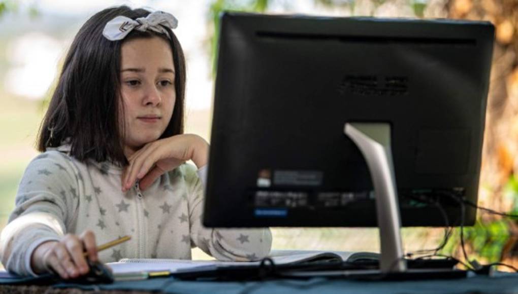 Colegios cerrados, niños conectados; sobre todo a 'TikTok'