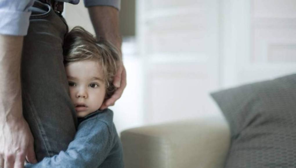 ¿Es un problema para los padres la timidez infantil?