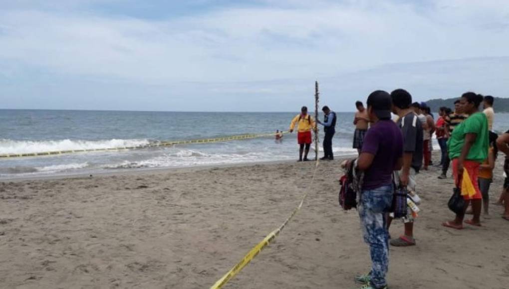 Joven hondureño muere ahogado en playa mientras disfrutaba de excursión  