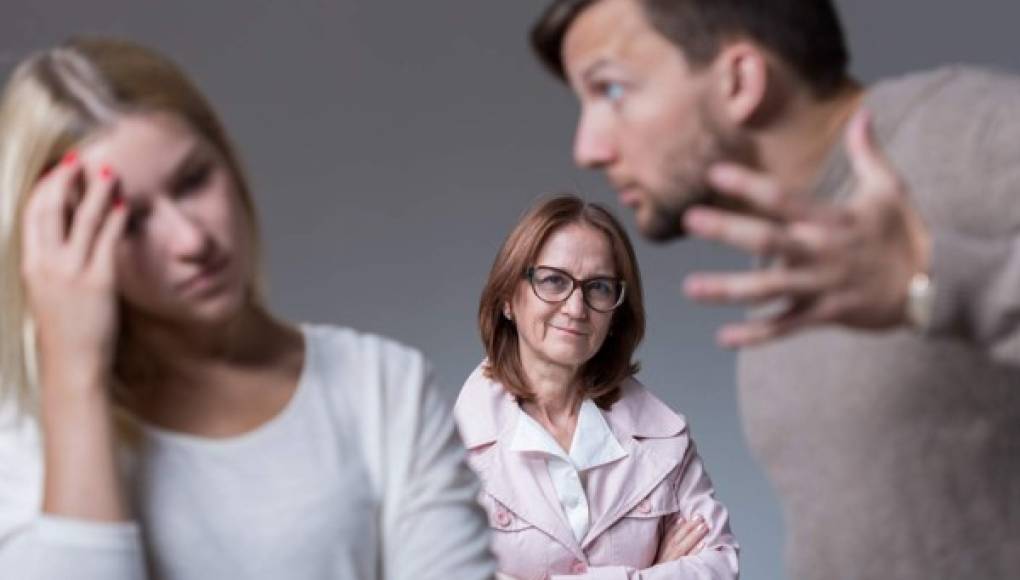 No soporta a su suegra latosa