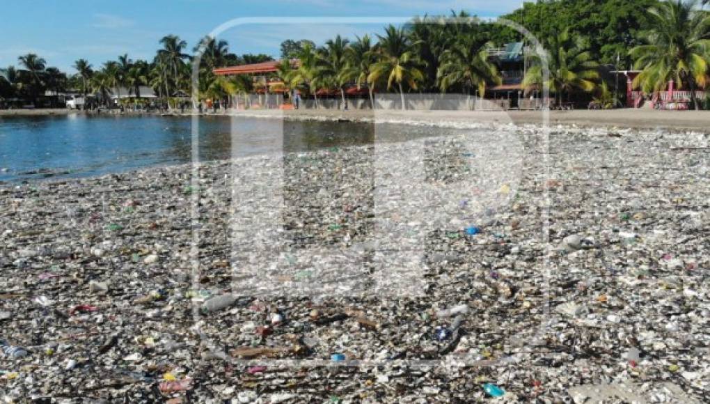 Honduras reclama a Guatemala por contaminación en playas de Omoa