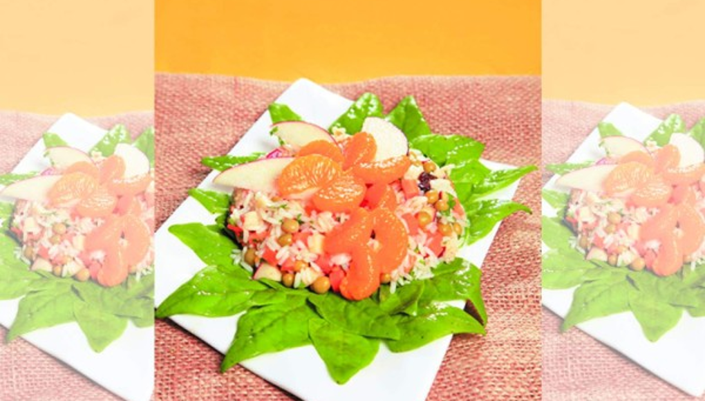 Ensalada de arroz con naranja