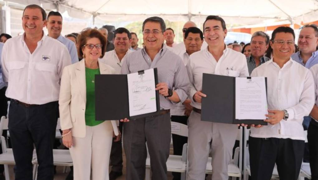 Presidente de Honduras sanciona Ley de Vivienda y Asentamientos Humanos