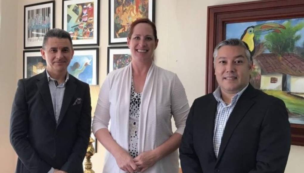 Embajada de EEUU en Honduras celebra proceso de modernización del RNP