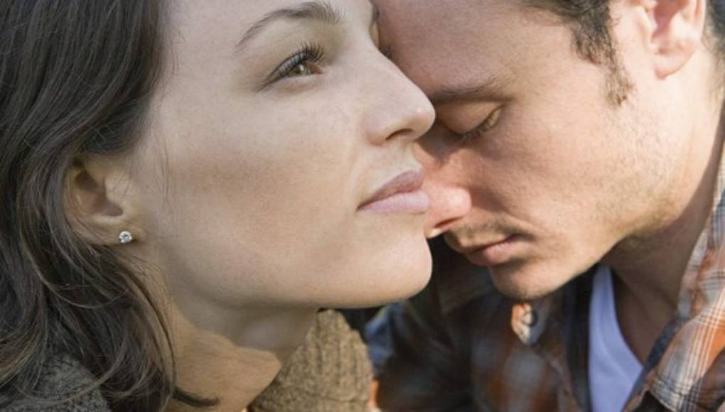 Se enamoró de la ex amante de su amigo