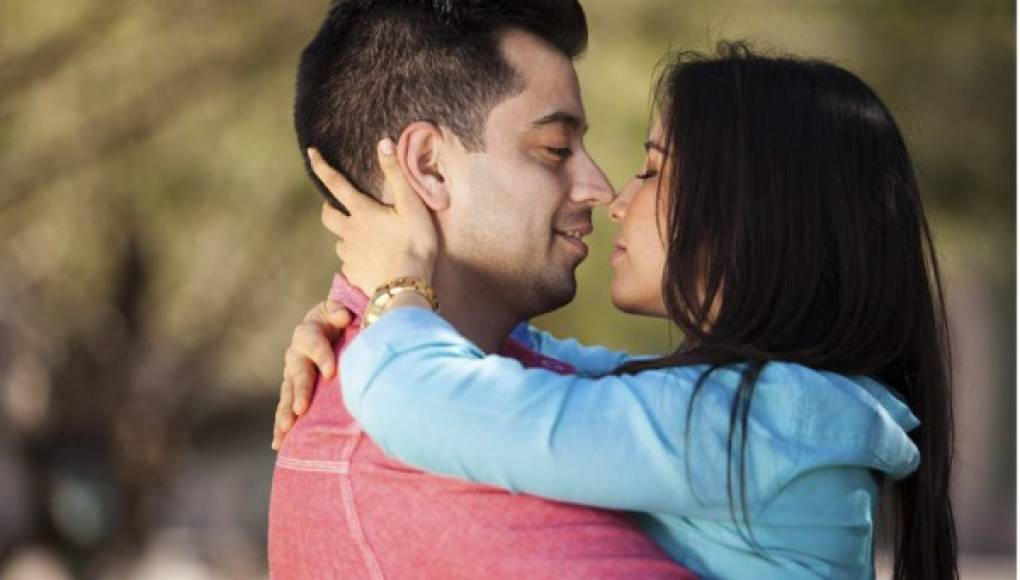 La importancia del primer beso para el futuro de la relación