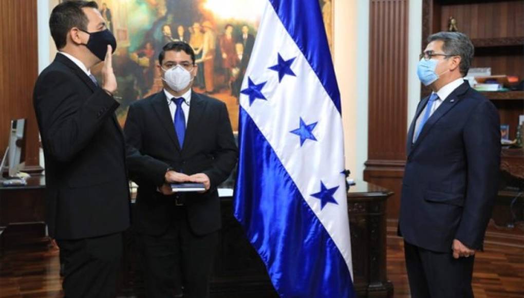Gobierno hondureño oficializa cambios en su Gabinete