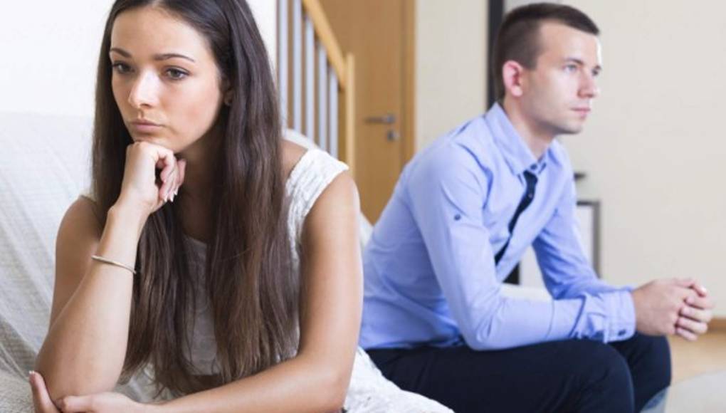 Su esposa ya no confía en él