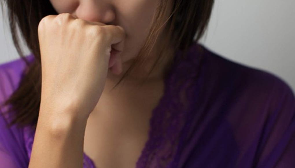 Quiere morirse porque su ex sale con su vecina